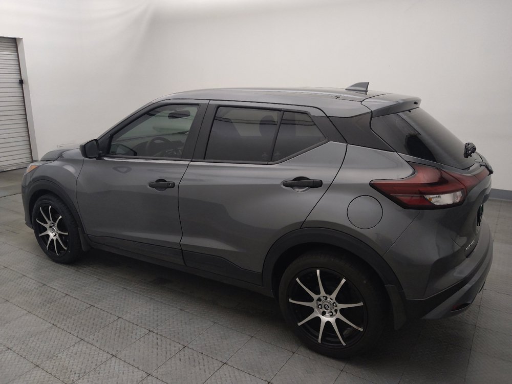 Used 2024 Nissan Kicks S FWD image 3