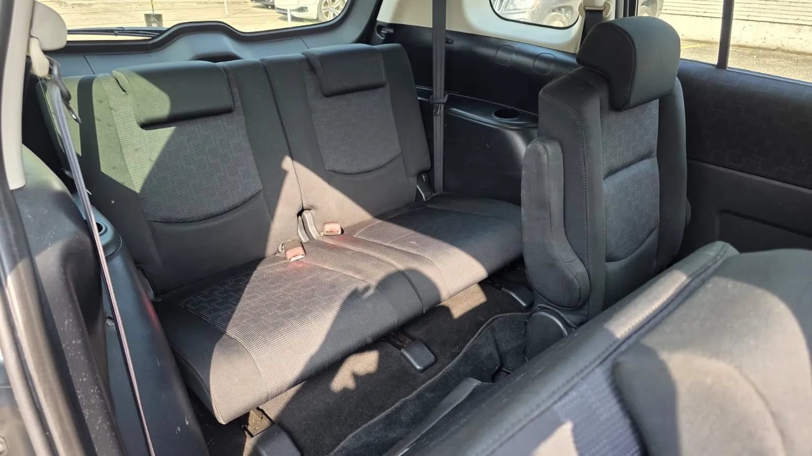 Used 2009 MAZDA MAZDA5 Sport FWD image 8