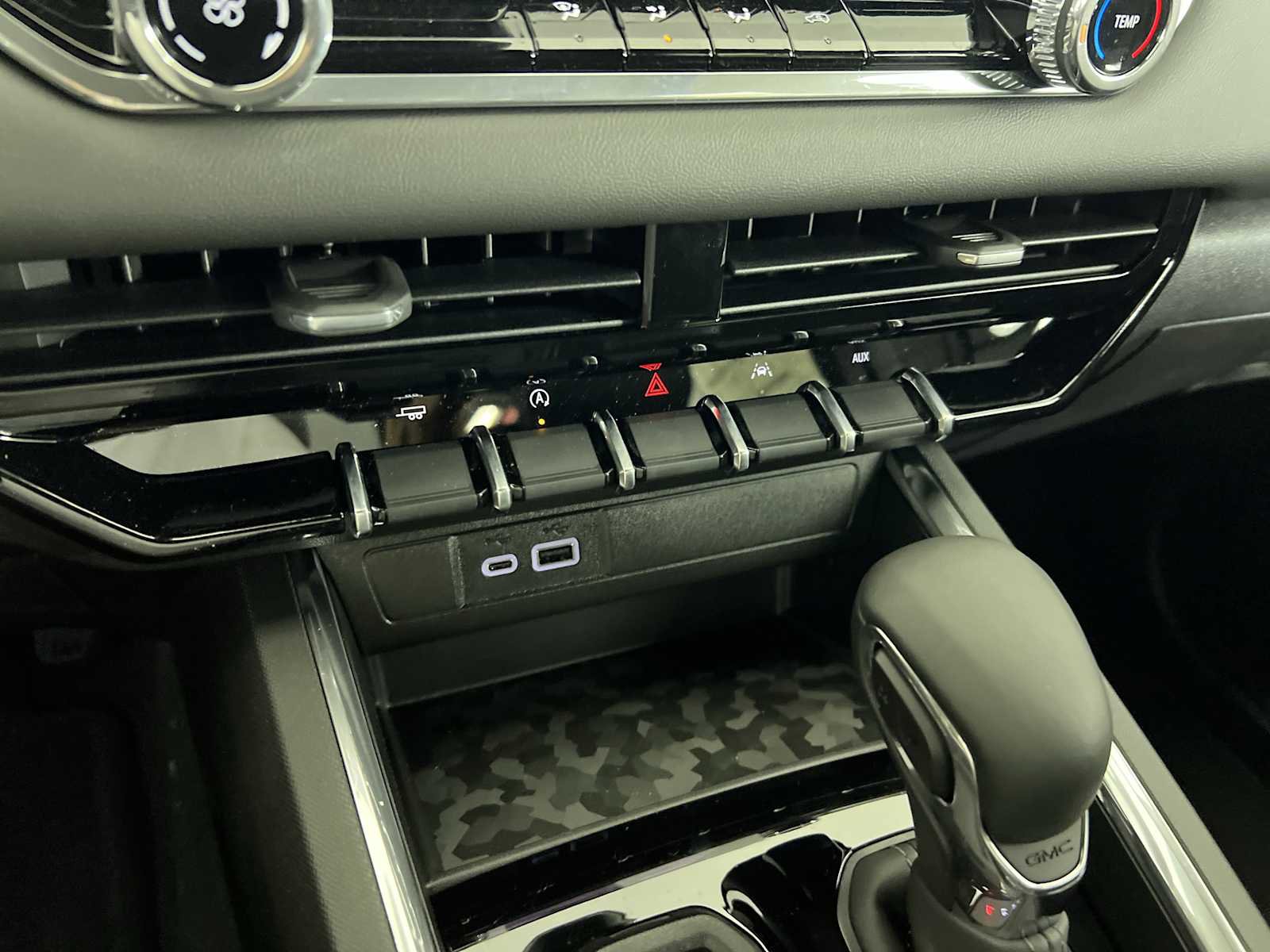 New 2026 GMC Canyon Elevation image 24