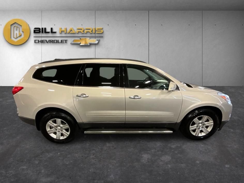 Used 2011 Chevrolet Traverse LT w/ LPO, 'HIT The Road' Package AWD/4WD image 11