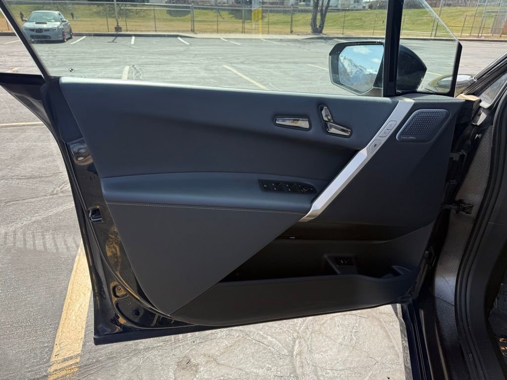 Certified 2023 BMW iX M60 w/ Executive Package image 9