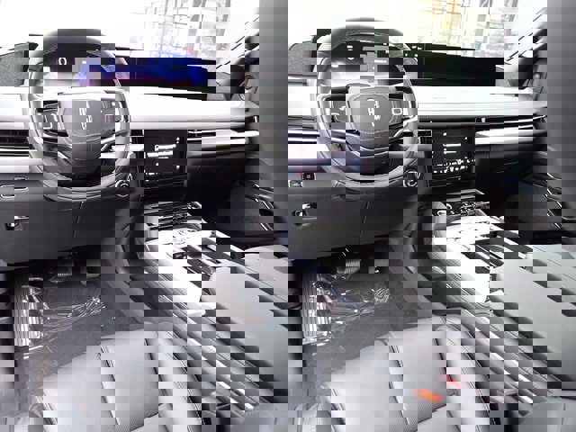 New 2025 Lincoln Navigator Reserve w/ Jet Appearance Package image 25