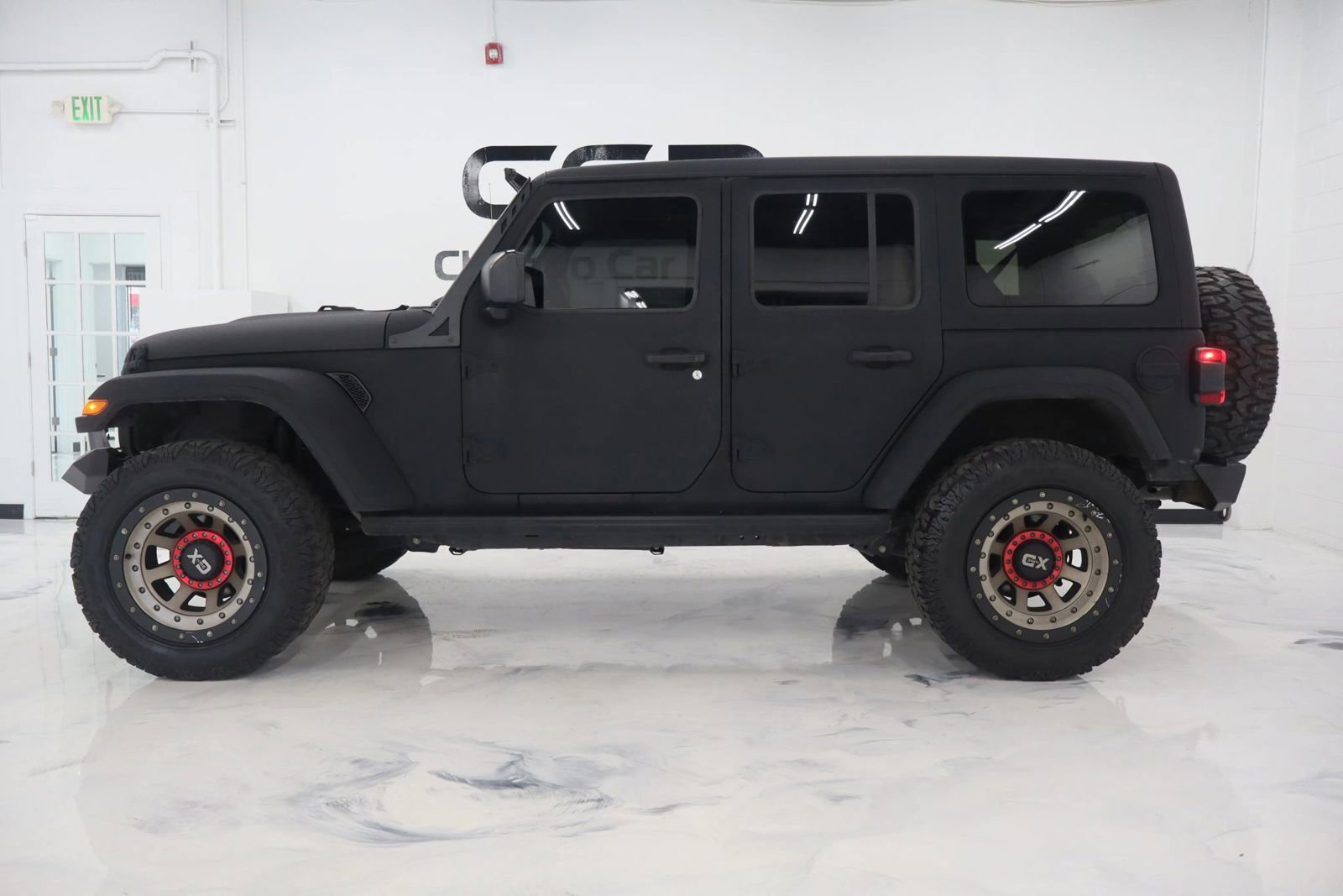 Used 2019 Jeep Wrangler Unlimited Sahara w/ Quick Order Package 24M Moab AWD/4WD image 5