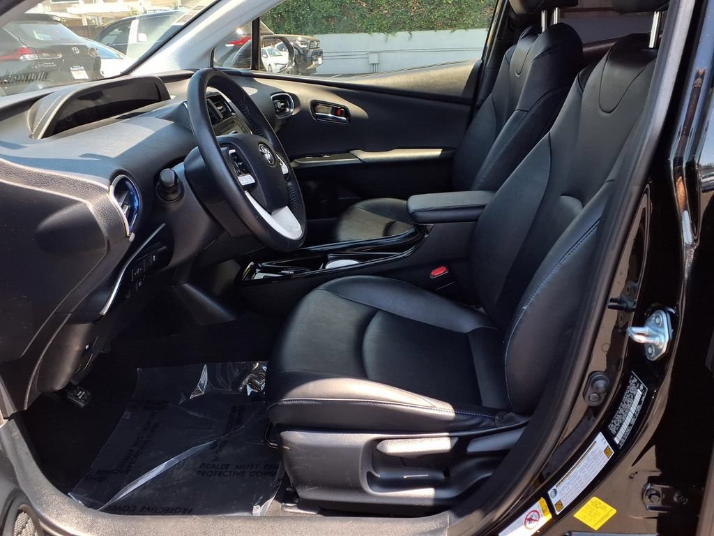 Used 2016 Toyota Prius Three Touring w/ Preferred Accessory Package FWD image 16