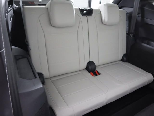 Used 2020 Volkswagen Tiguan SE R-Line image 22