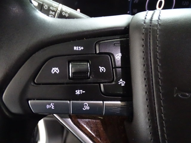 Used 2023 Cadillac Escalade Sport Platinum AWD/4WD image 9