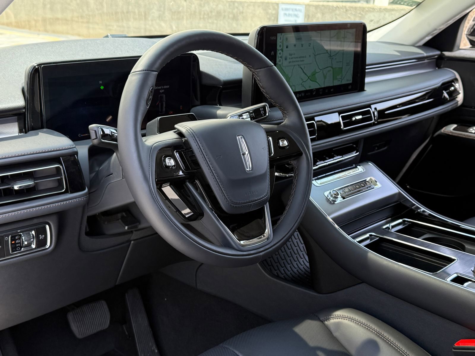 New 2026 Lincoln Aviator AWD image 24