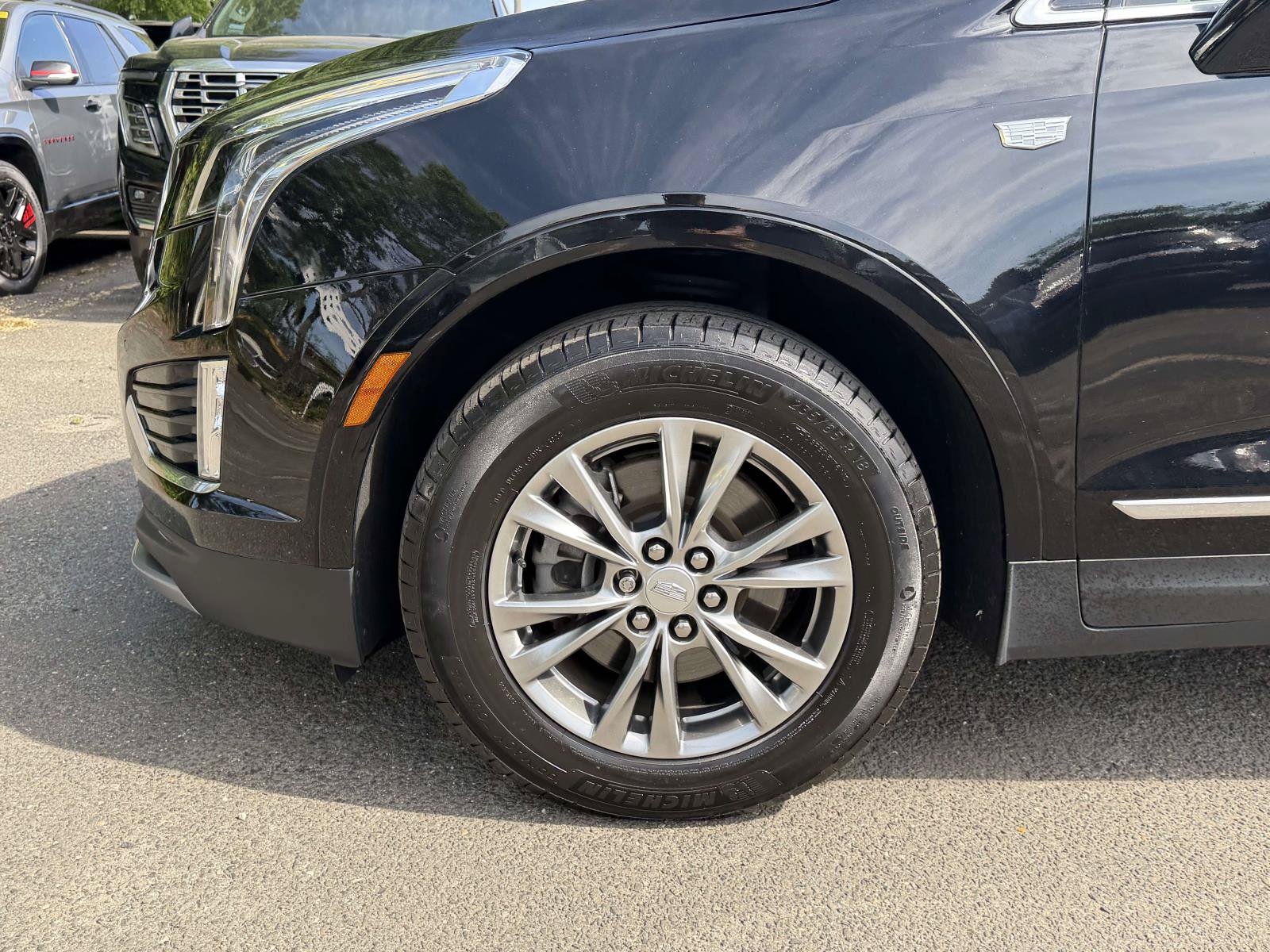 Certified 2023 Cadillac XT5 Premium Luxury AWD/4WD image 17