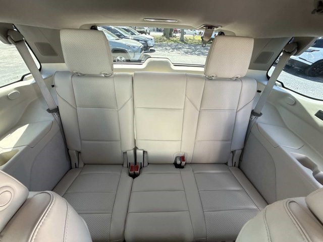 Certified 2026 Cadillac Escalade Platinum Luxury AWD/4WD image 16