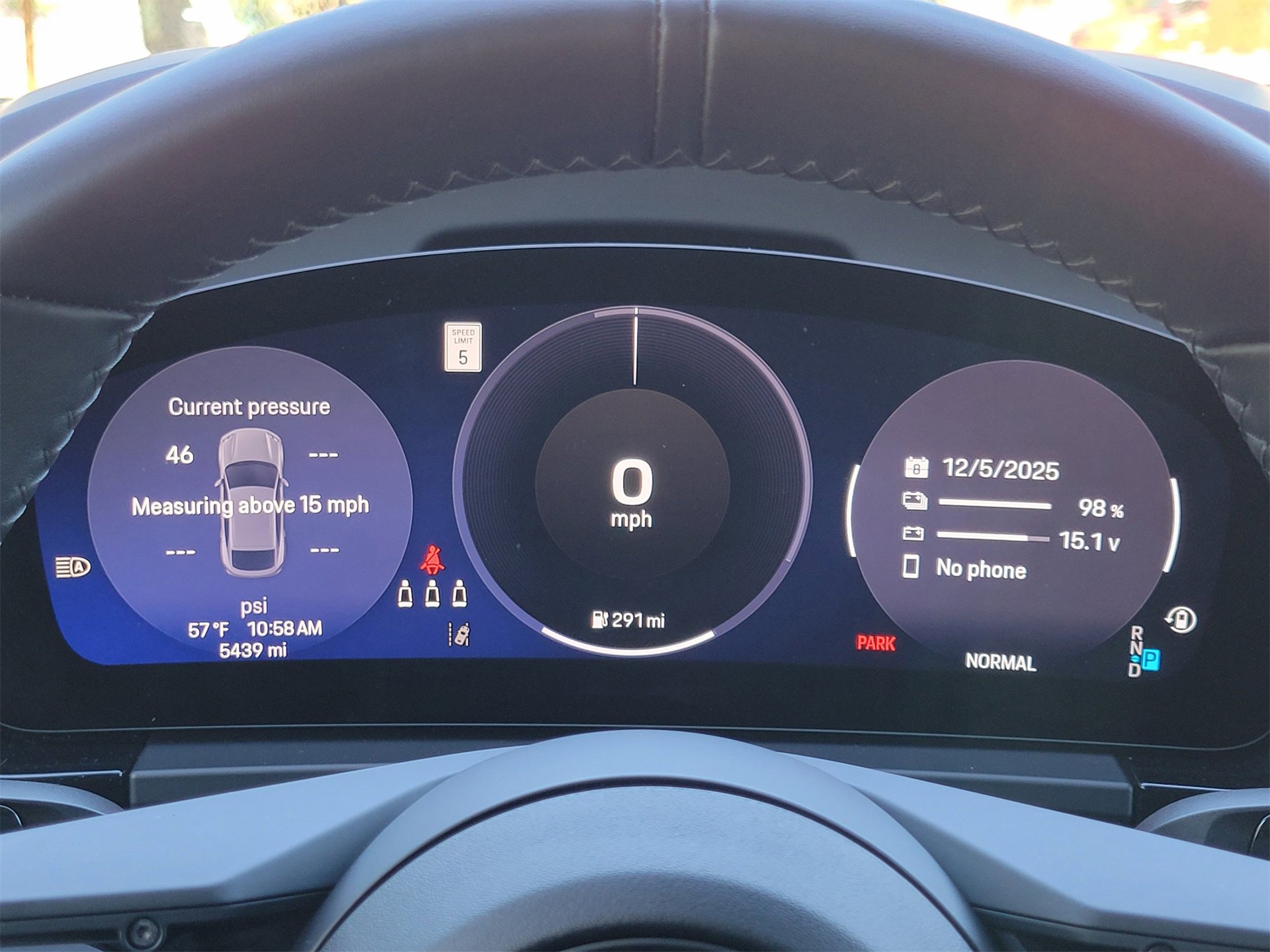 Certified 2024 Porsche Macan 4 Electric image 15