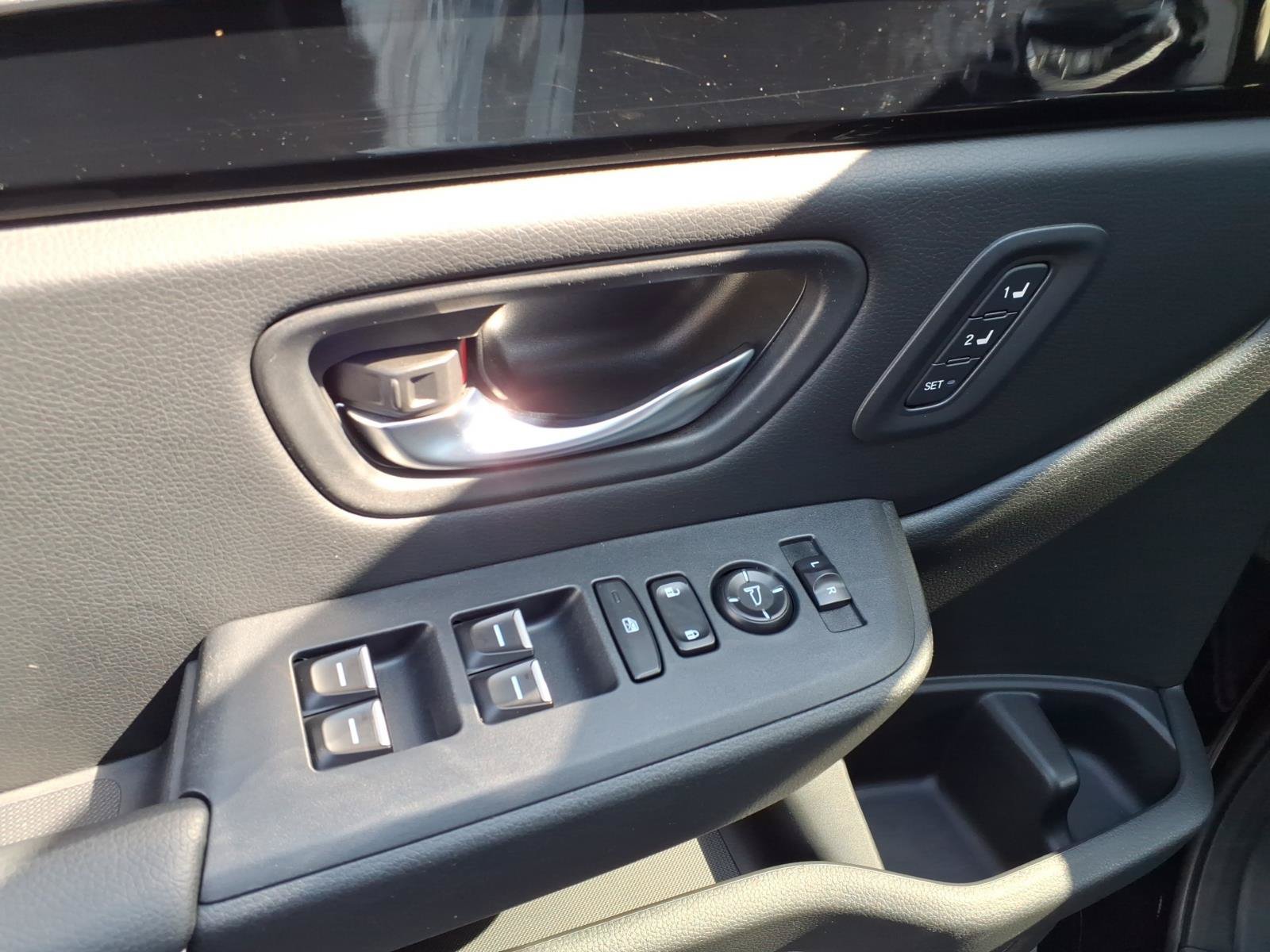 Used 2023 Honda Pilot EX-L image 16