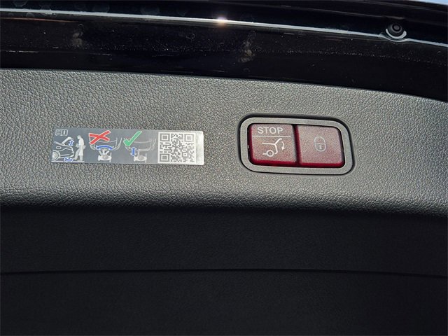 New 2025 Mercedes-Benz GLC 350e 4MATIC image 31