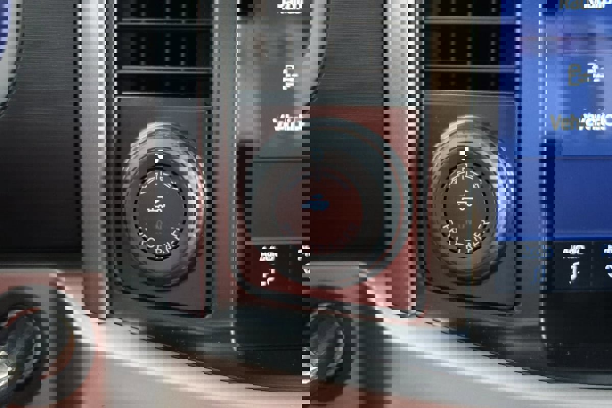 Used 2024 Ford F150 XLT w/ Mobile Office Package image 28