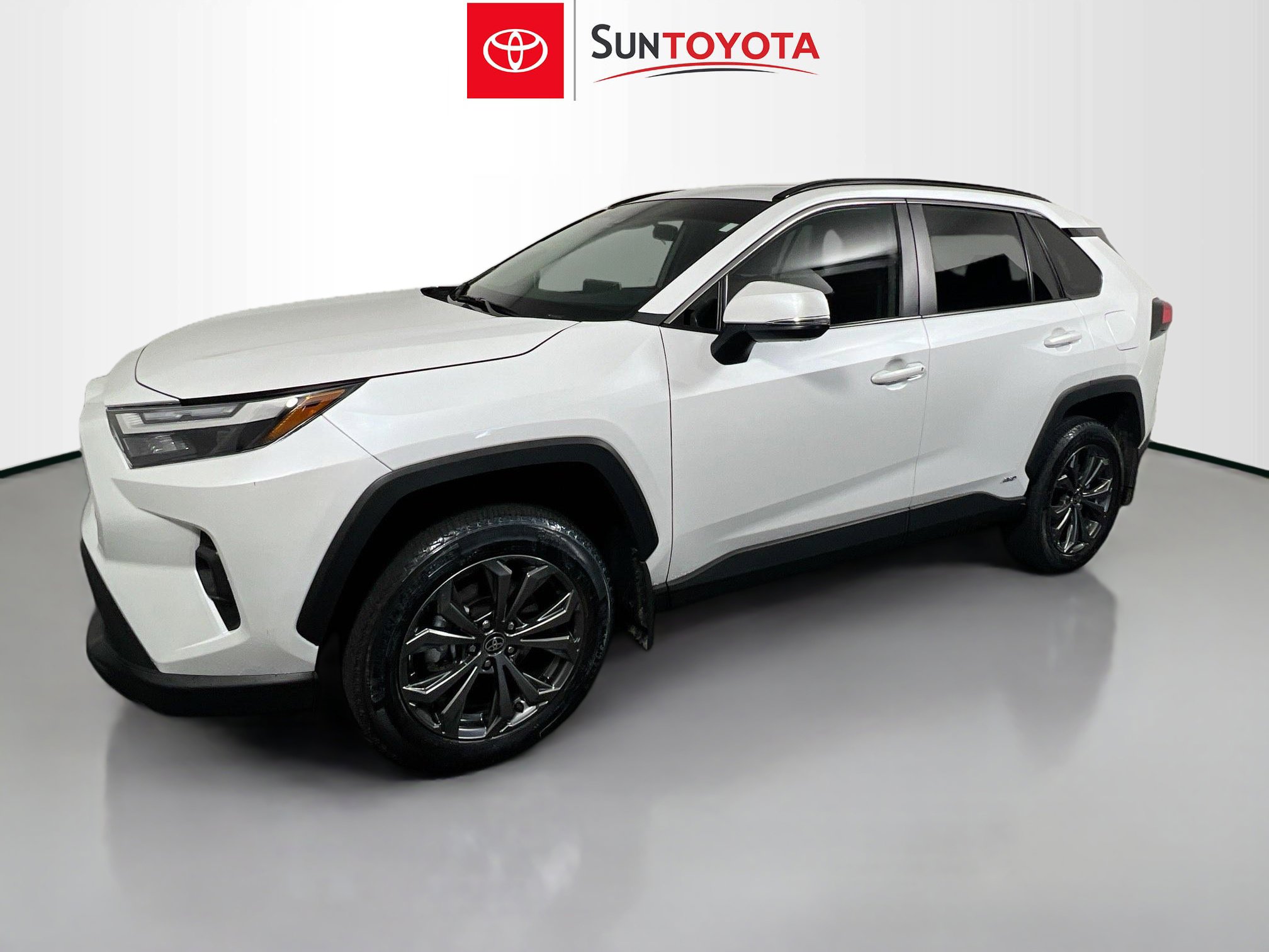 Used 2025 Toyota RAV4 XLE Premium w/ Weather Package AWD/4WD image 9
