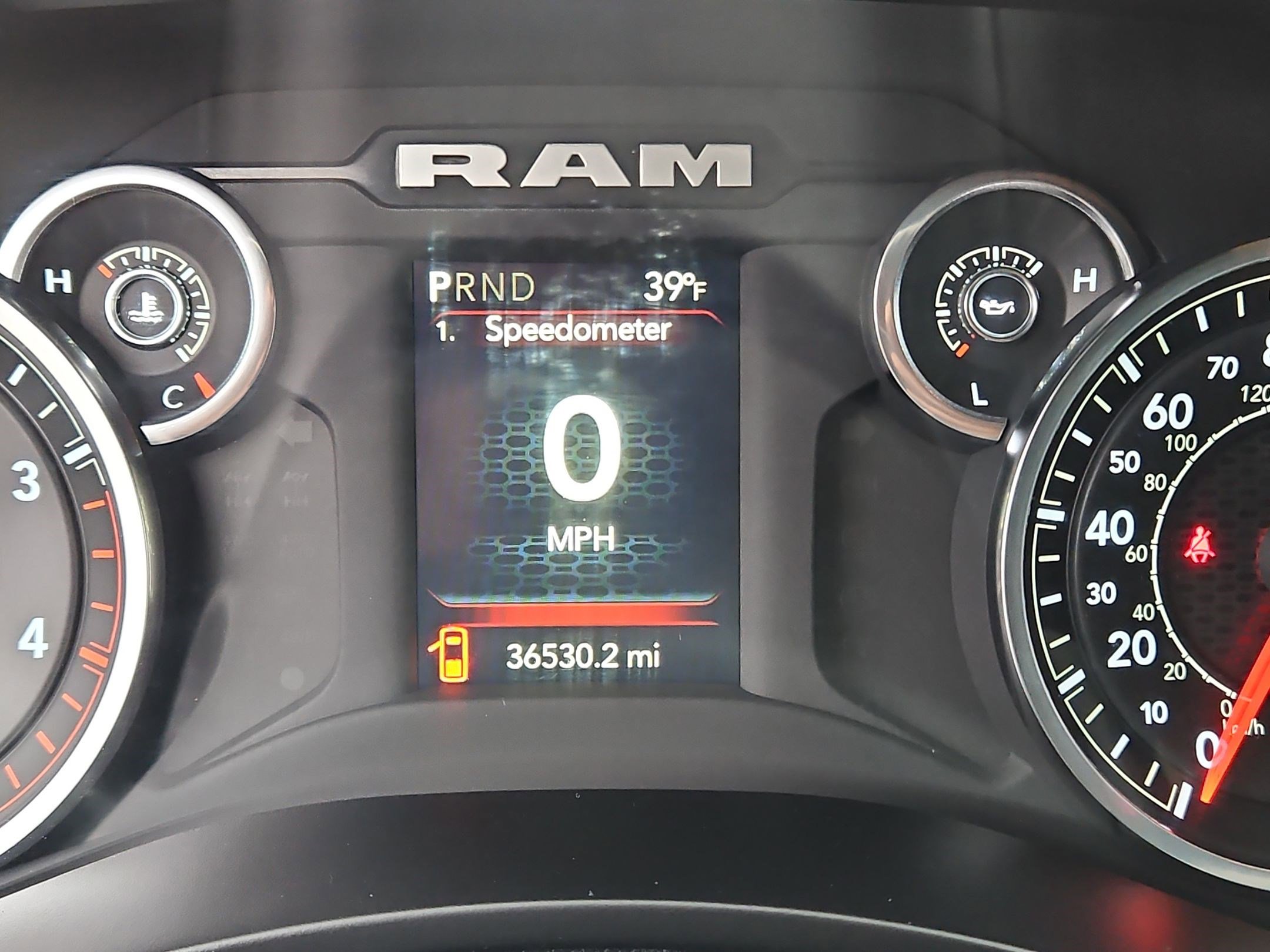 Used 2024 RAM 3500 Tradesman w/ Chrome Appearance Group image 24