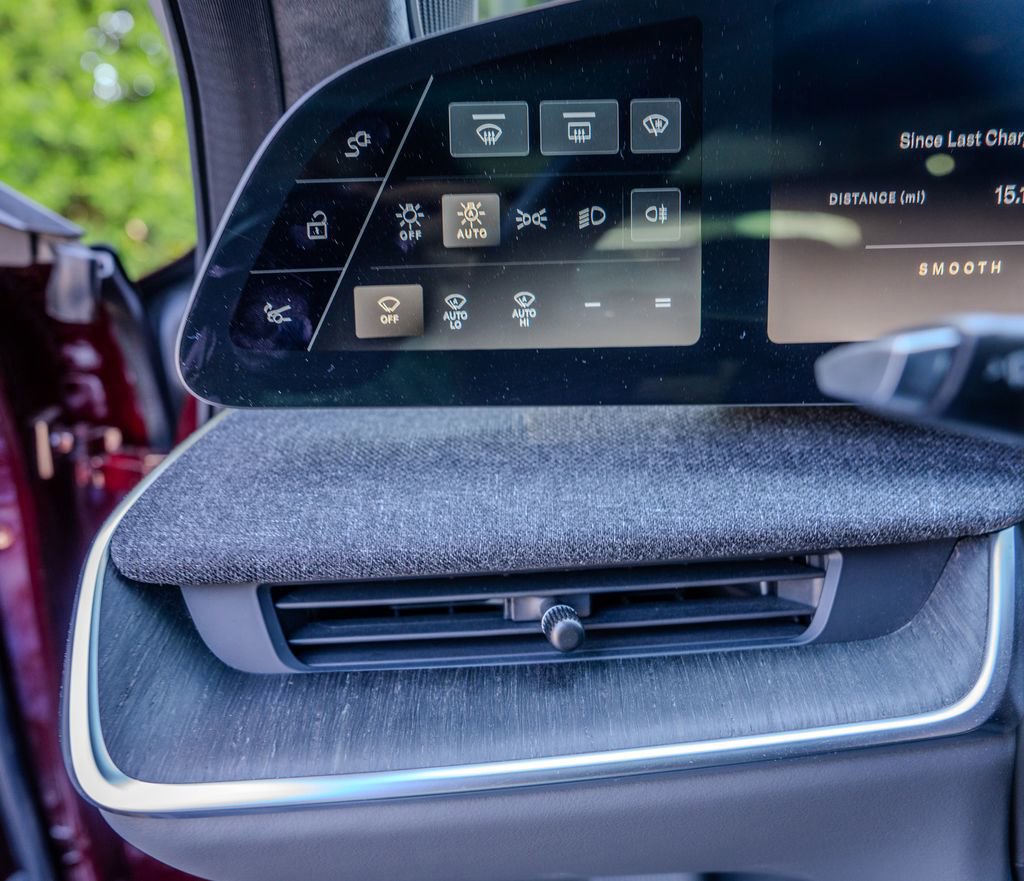 Used 2024 Lucid Air Touring AWD/4WD image 8
