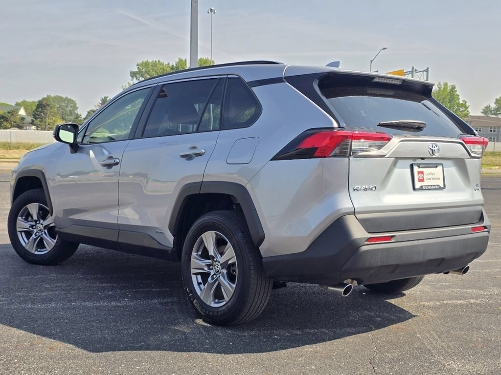 Certified 2025 Toyota RAV4 LE AWD/4WD image 13