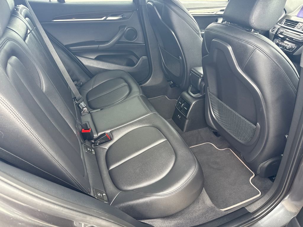 Used 2022 BMW X2 sDrive28i w/ Convenience Package FWD image 16