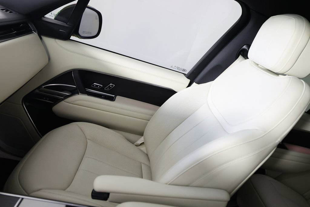 Used 2024 Land Rover Range Rover SE image 39