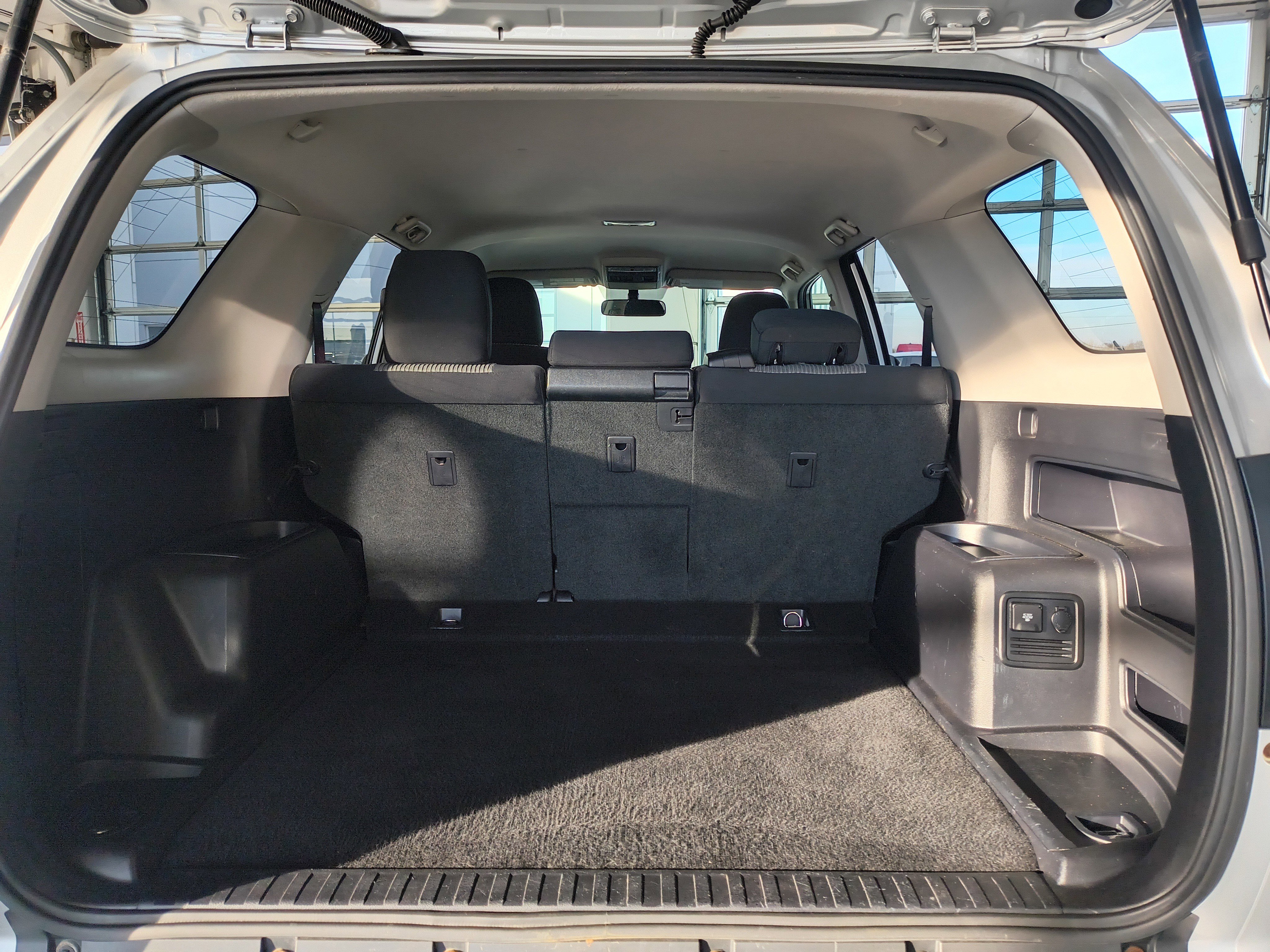 Used 2016 Toyota 4Runner SR5 image 7