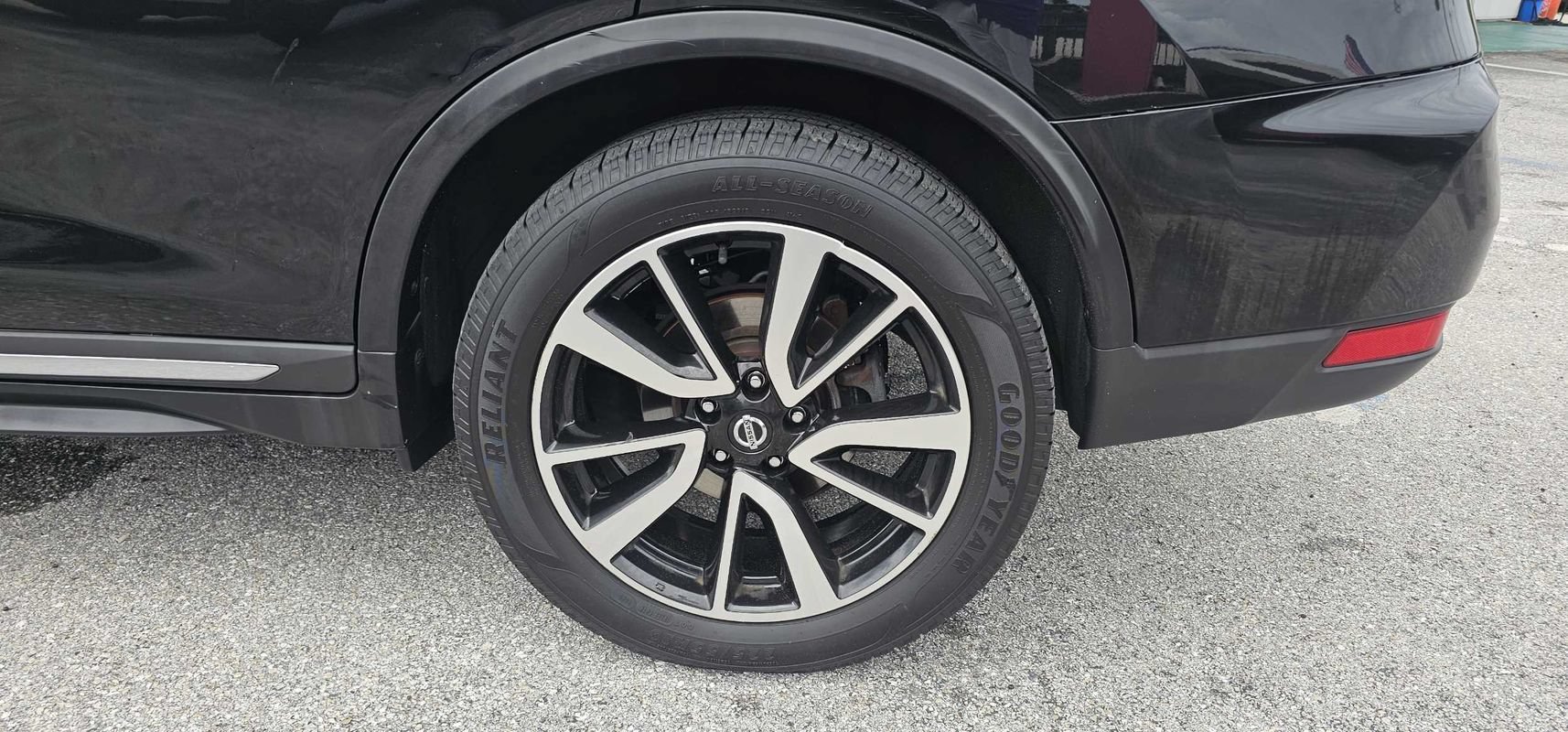 Used 2020 Nissan Rogue SL FWD image 4