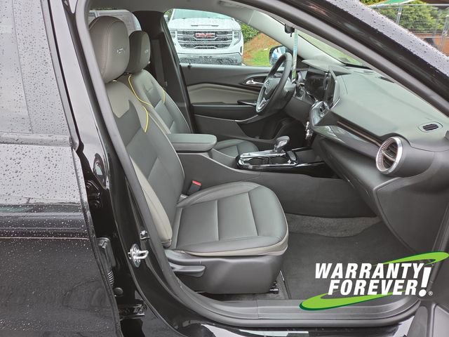 Used 2026 Chevrolet Trax ACTIV FWD image 14