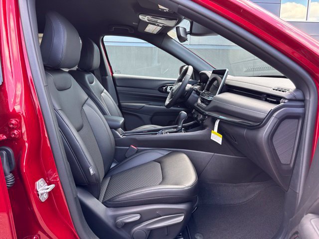 New 2026 Jeep Compass Latitude AWD/4WD image 10