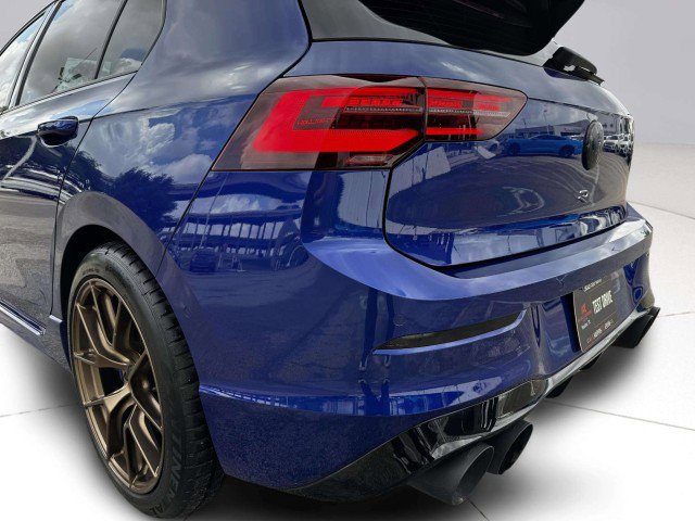 Used 2022 Volkswagen Golf R image 16