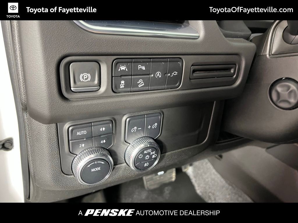 Used 2022 GMC Yukon AT4 AWD/4WD image 26