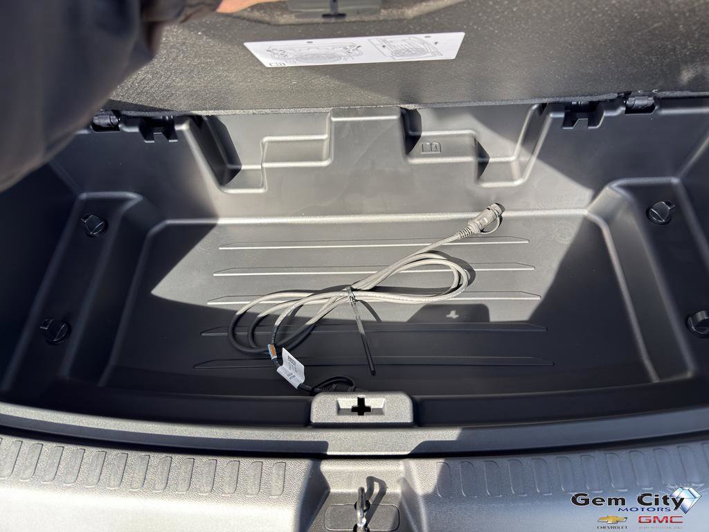 New 2026 Chevrolet Traverse High Country w/ LPO, Floor Liner Package image 9