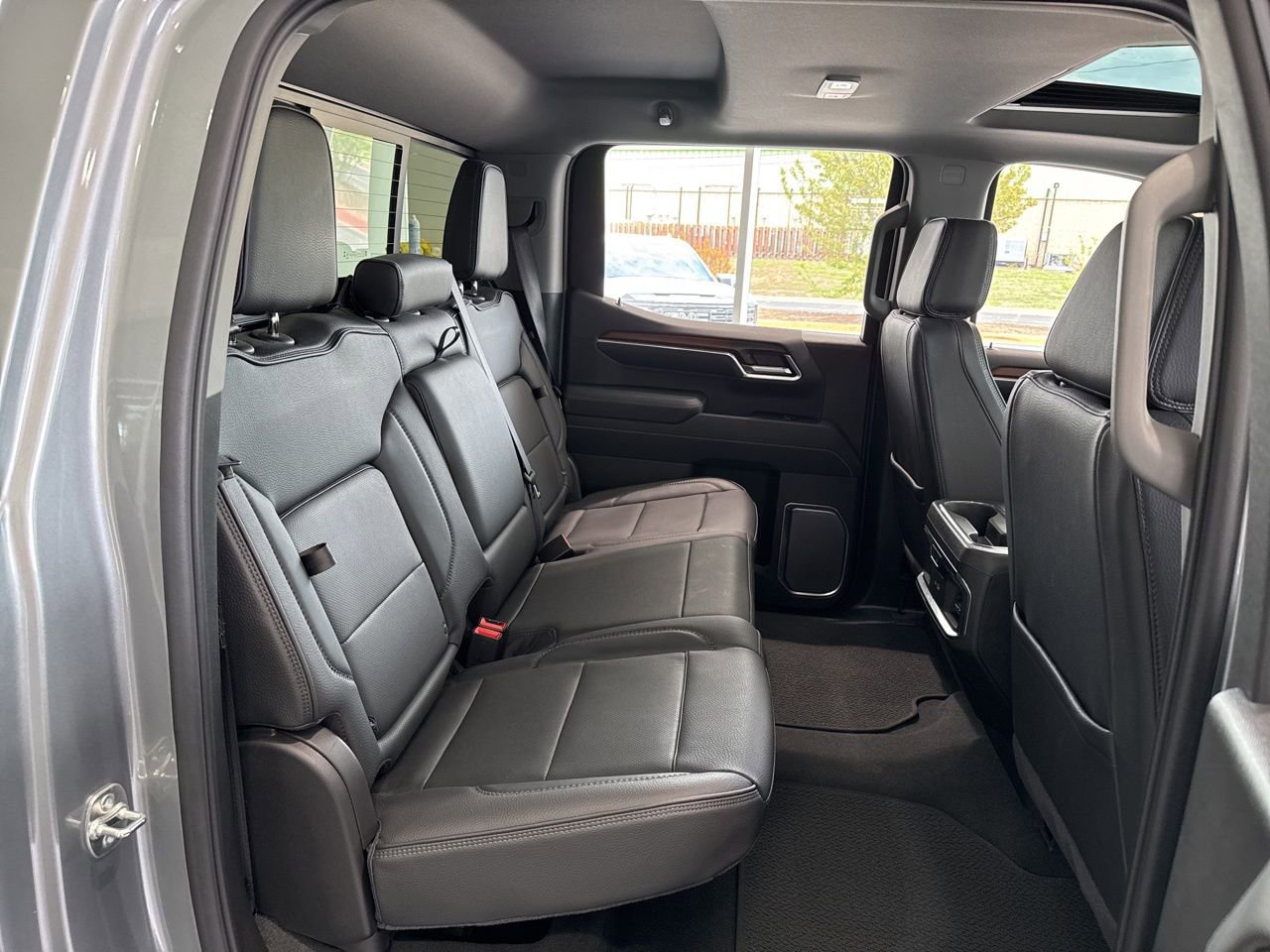 Used 2025 GMC Sierra 1500 Denali image 44