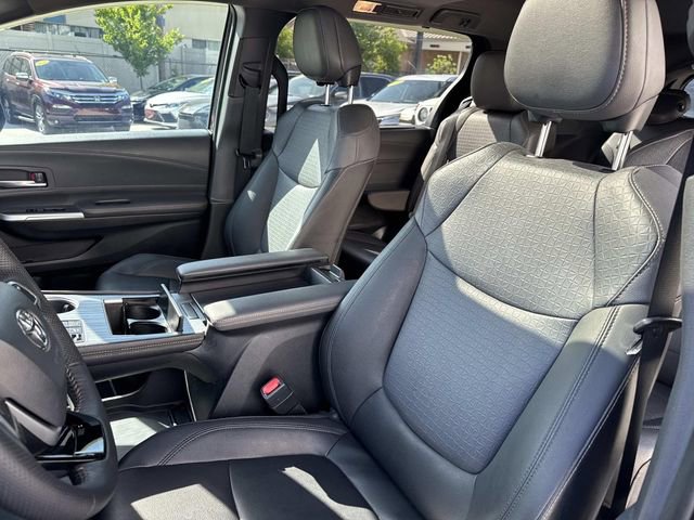 Used 2023 Toyota Sienna XLE Woodland Edition AWD/4WD image 16