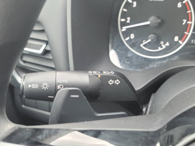 Used 2023 Nissan Rogue SV AWD/4WD image 24