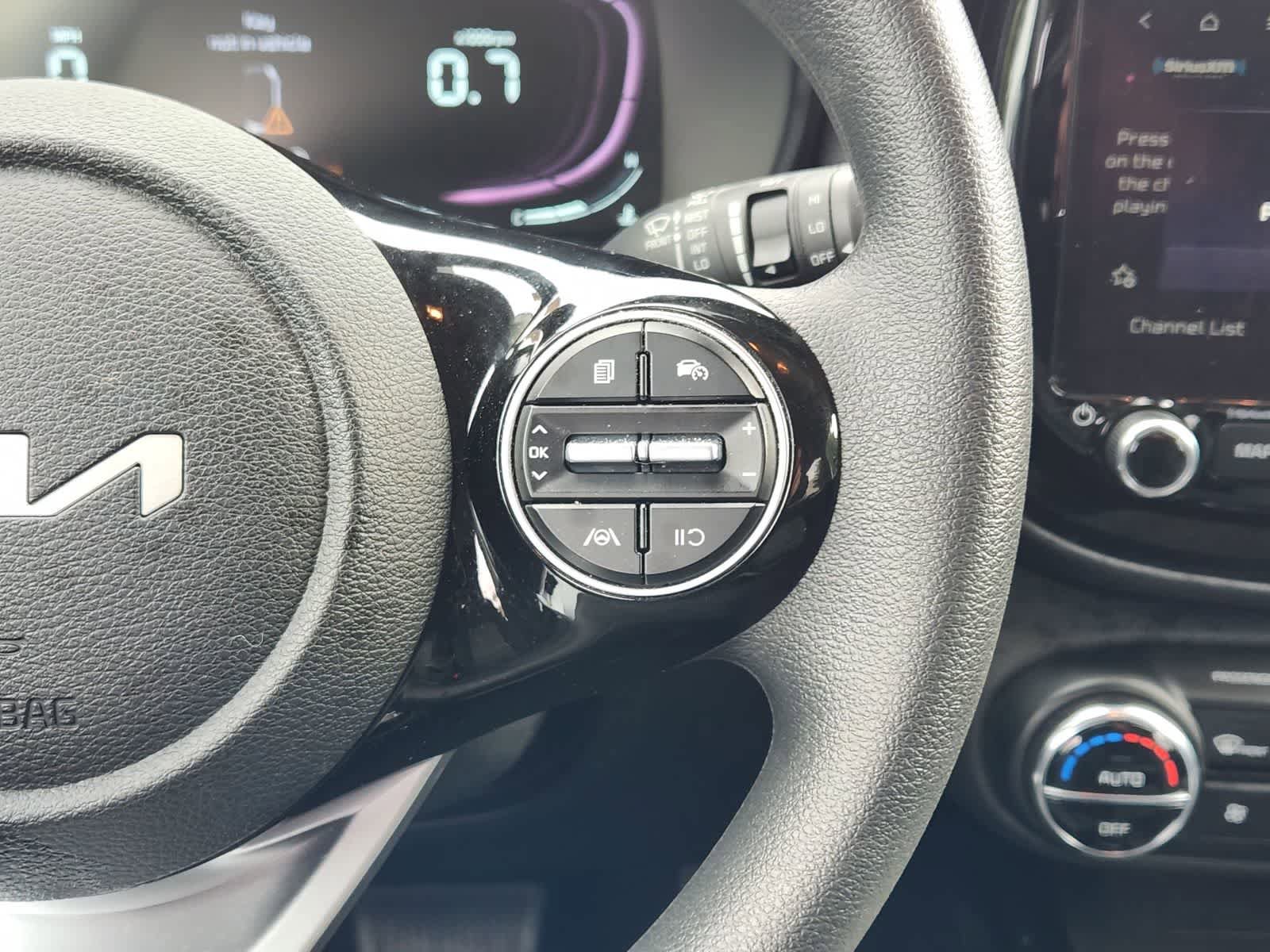 Used 2023 Kia Soul S FWD image 27