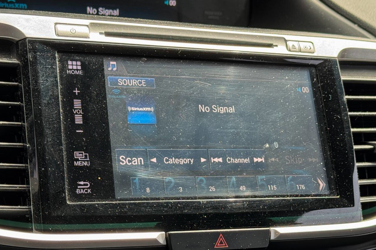 Used 2017 Honda Accord EX-L image 30
