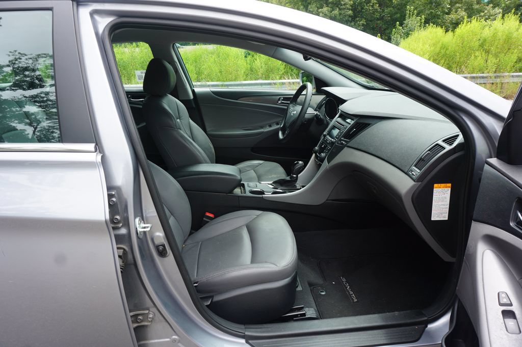 Used 2014 Hyundai Sonata Hybrid FWD image 14