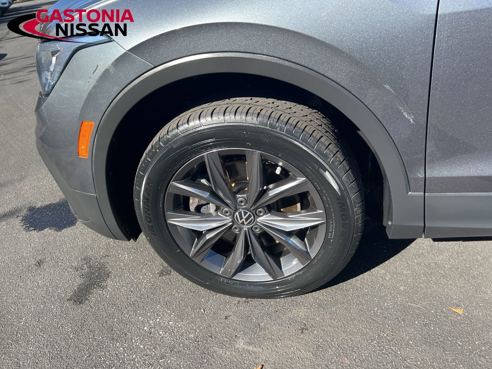 Used 2023 Volkswagen Tiguan SE image 7