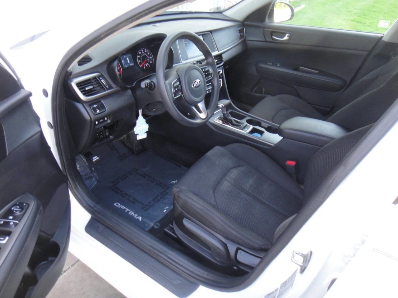 Used 2018 Kia Optima LX w/ 17" Alloy Wheels Package image 15
