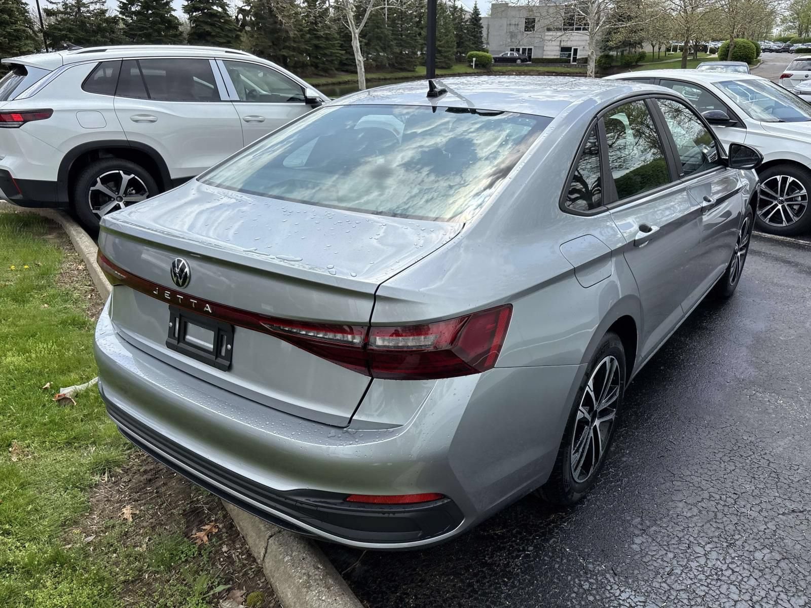 New 2026 Volkswagen Jetta Sport FWD image 4