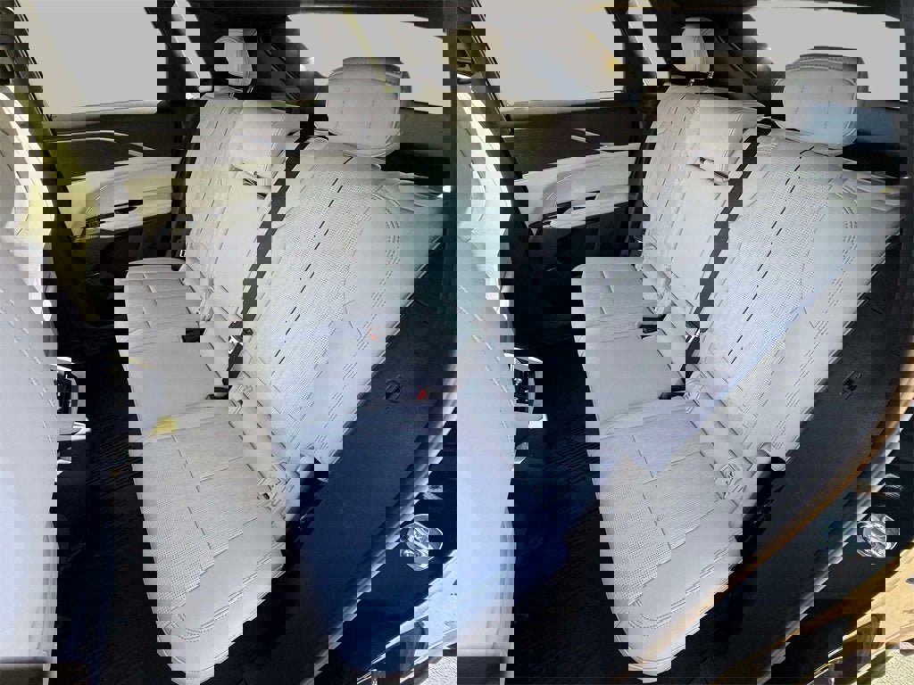 New 2026 Cadillac Lyriq Luxury image 13