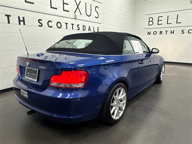 Used 2009 BMW 128i Convertible image 3