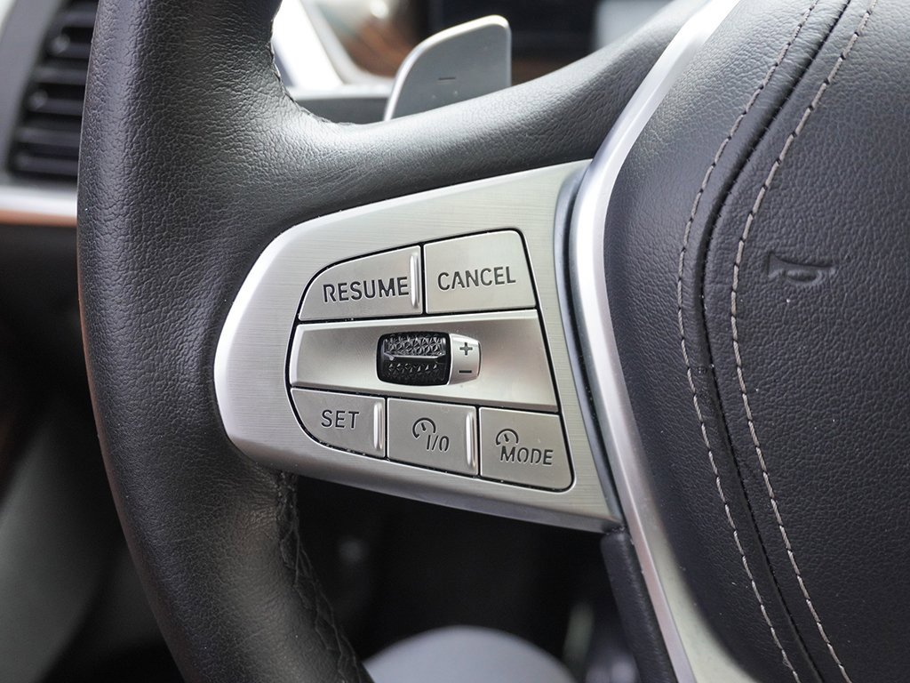 Used 2024 BMW X7 xDrive40i w/ Premium Package image 65