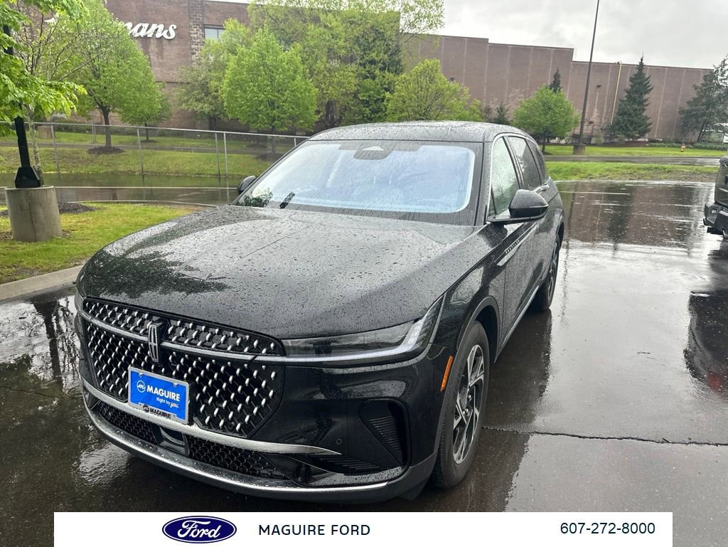 New 2026 Lincoln Nautilus Premier w/ Equipment Group 102A AWD/4WD image 8