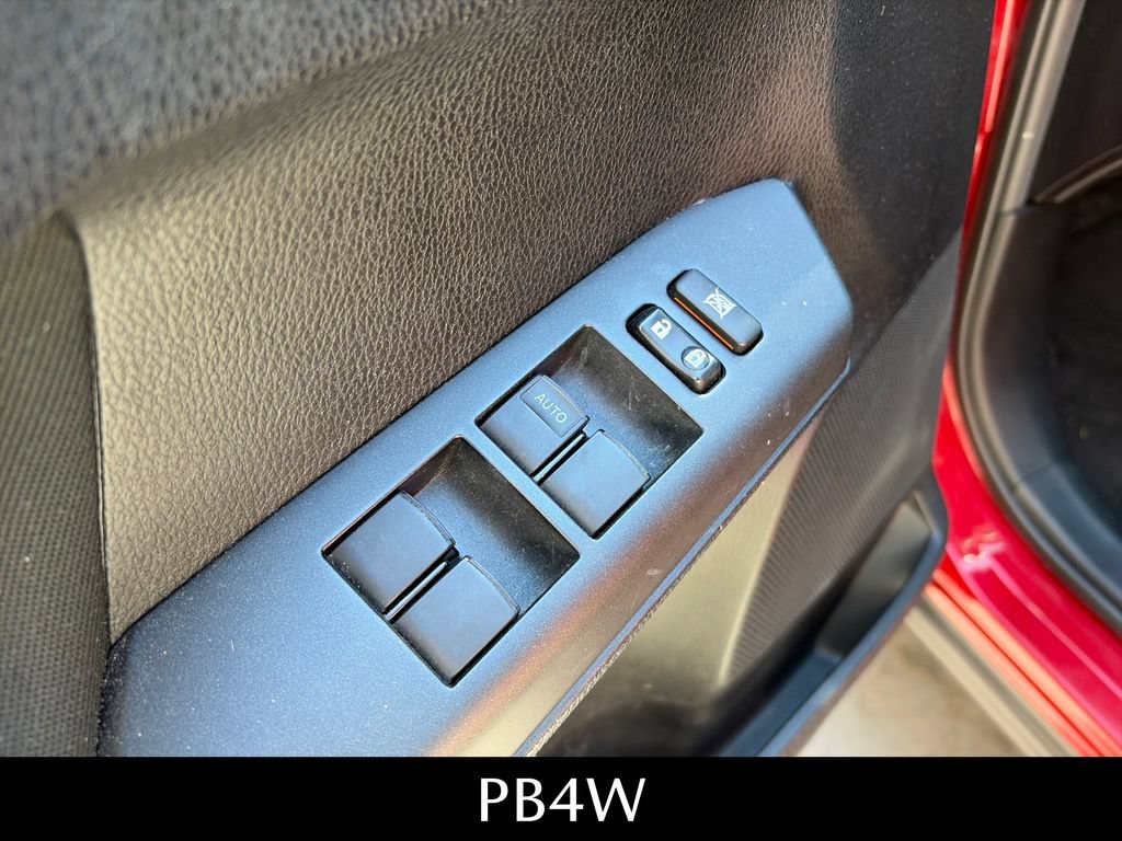 Used 2016 Toyota RAV4 LE FWD image 25