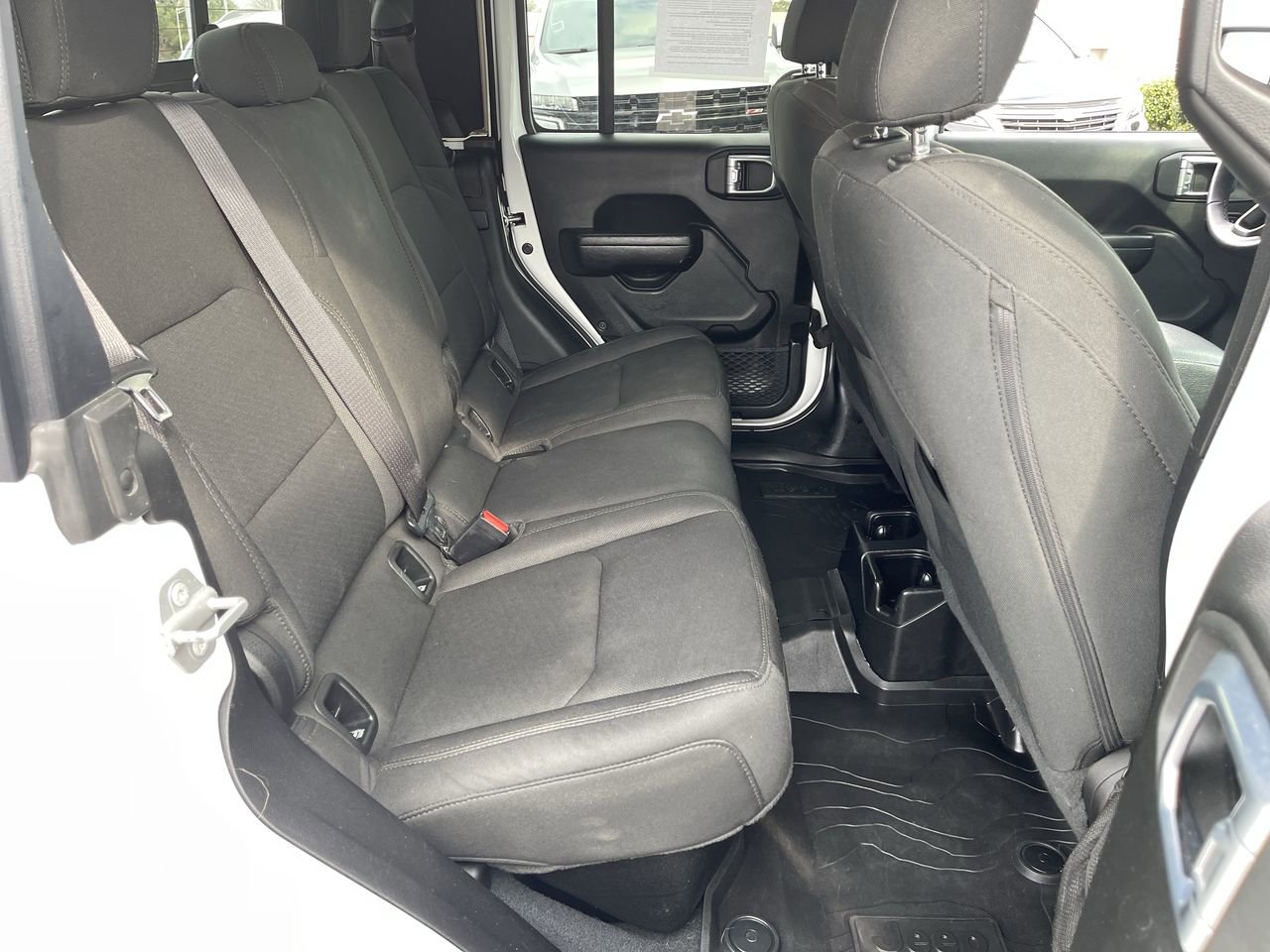Used 2022 Jeep Gladiator Willys AWD/4WD image 26