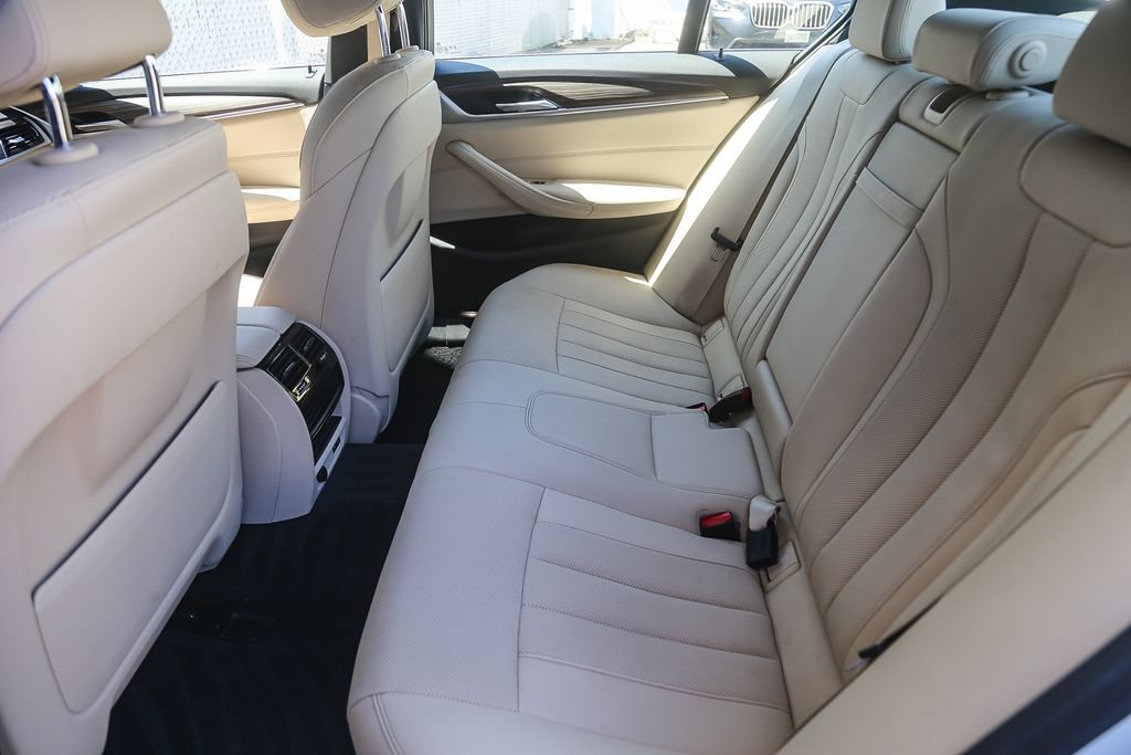 Used 2023 BMW 530e w/ Convenience Package RWD image 15