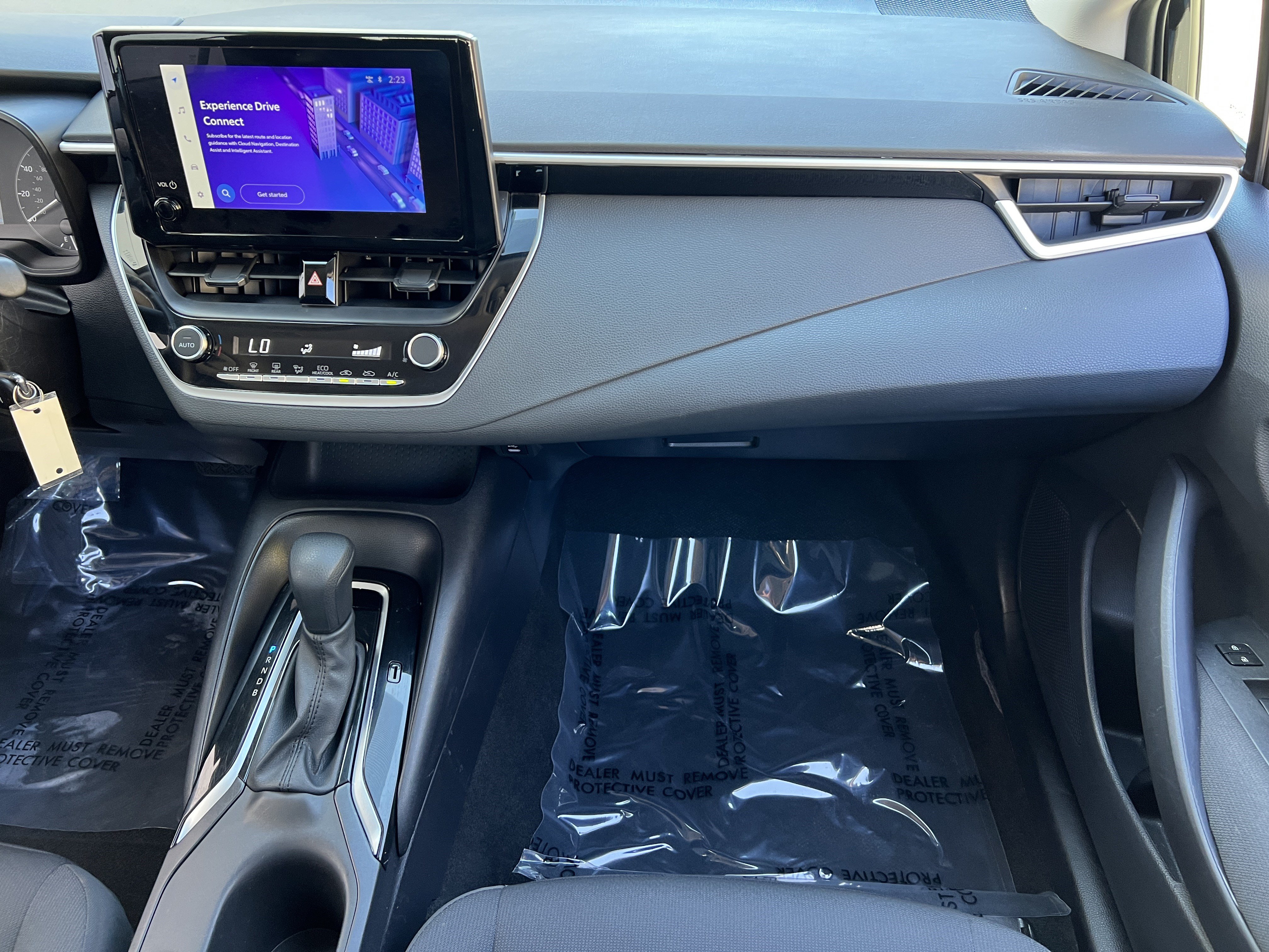 Used 2025 Toyota Corolla LE FWD image 33
