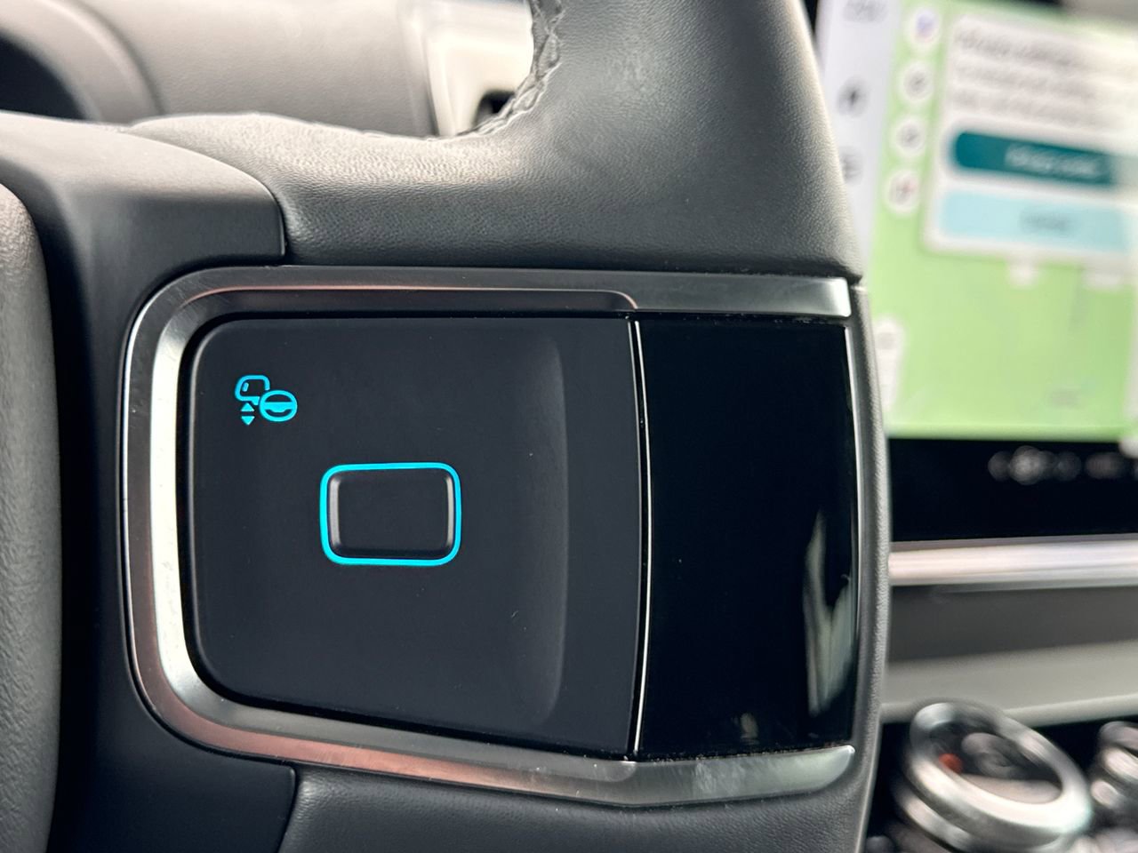 Used 2025 Ford Expedition Active image 27