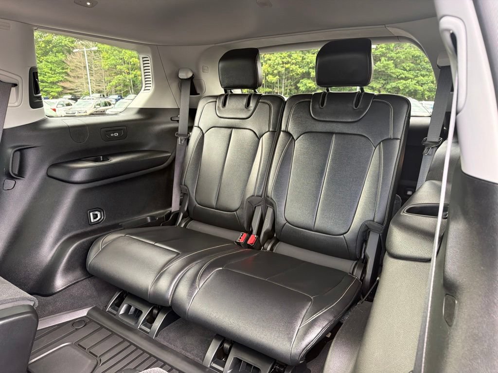 Used 2022 Jeep Grand Cherokee L Limited AWD/4WD image 32