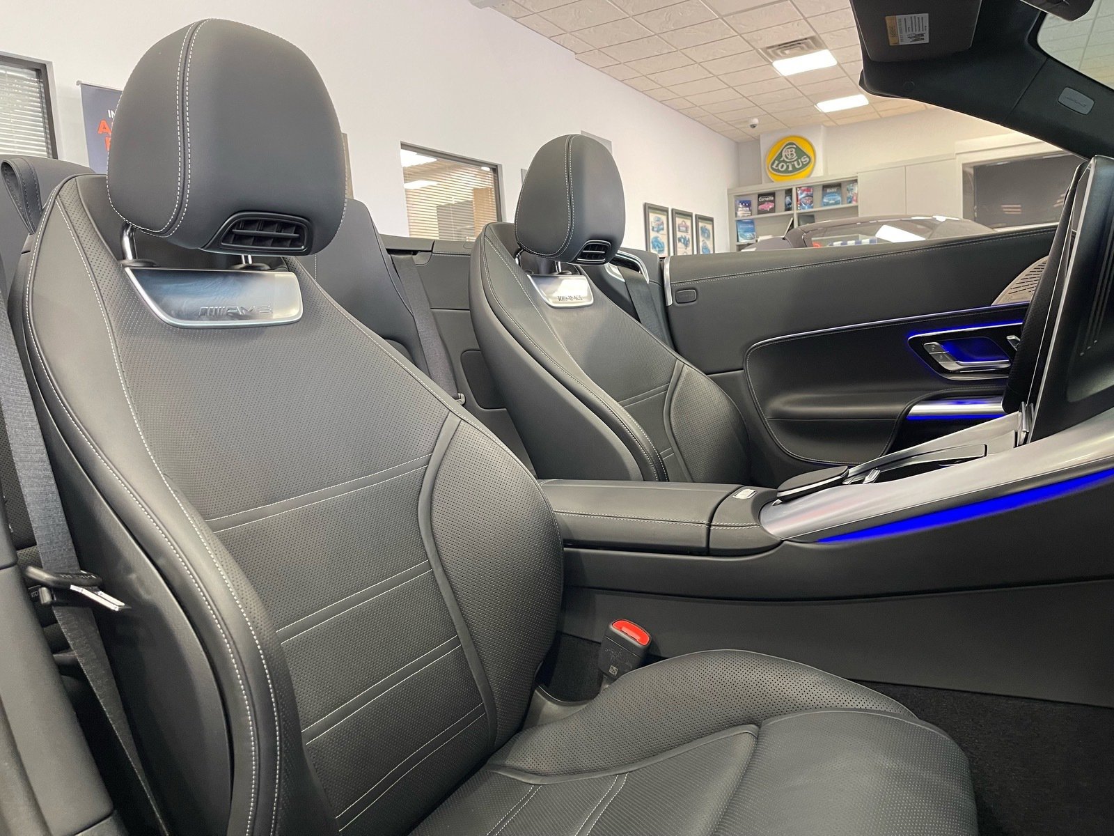 Used 2024 Mercedes-Benz SL 55 AMG 4MATIC image 47